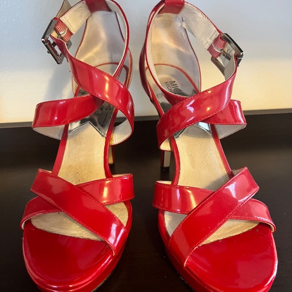 Michael Kors Evie heels - Picture 2 of 3